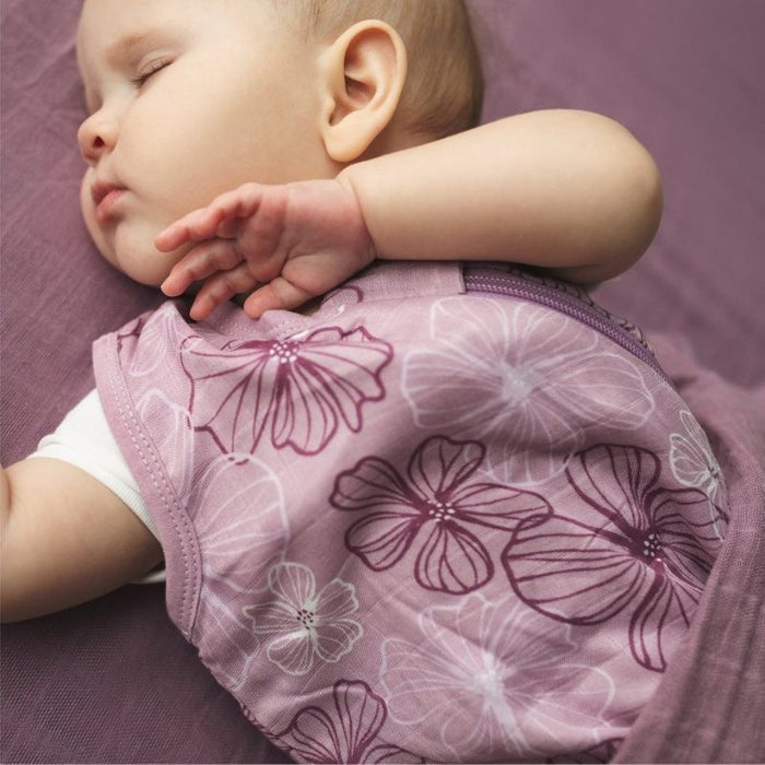Cotton Muslin Fitted Sheet by Perlimpinpin at $31.99! Shop now at Nestled by Snuggle Bugz for Nursery & Décor.